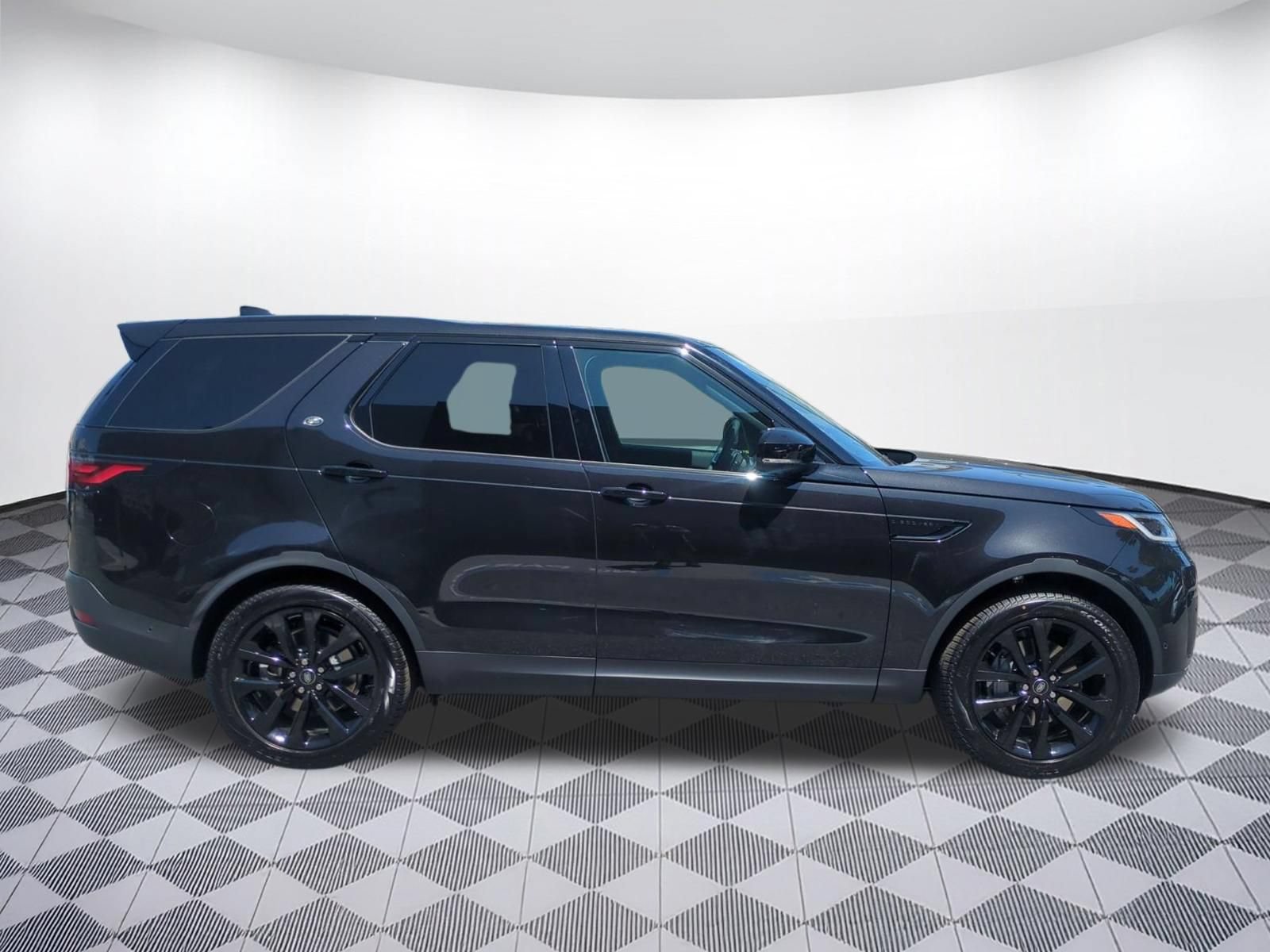 New 2026 Land Rover Discovery S AWD/4WD image 6