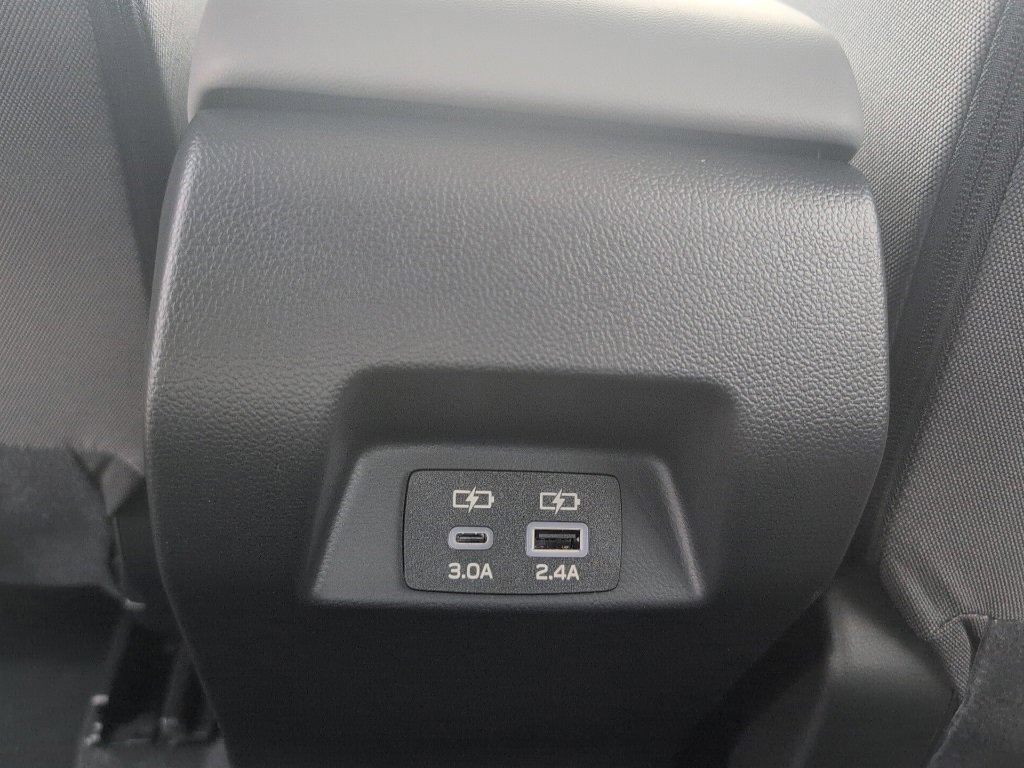 Used 2025 Subaru Crosstrek 2.0i Premium image 40
