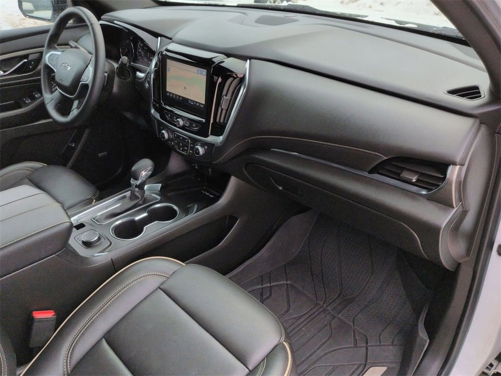 Used 2023 Chevrolet Traverse Premier w/ Redline Edition image 30