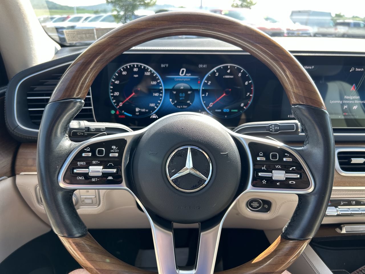 Used 2022 Mercedes-Benz GLS 450 4MATIC image 25