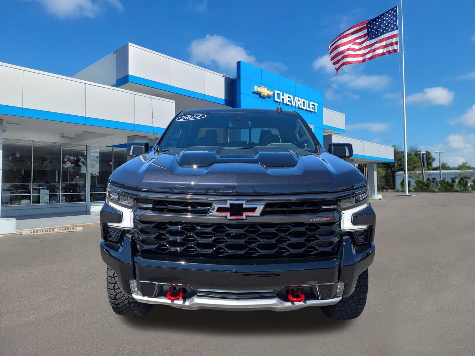 Used 2024 Chevrolet Silverado 1500 ZR2 image 2