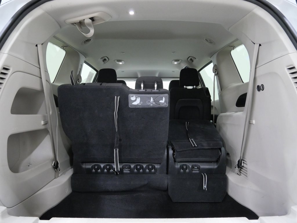 Used 2017 Chrysler Pacifica LX image 25