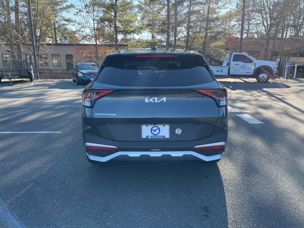 Used 2024 Kia Sportage LX image 6