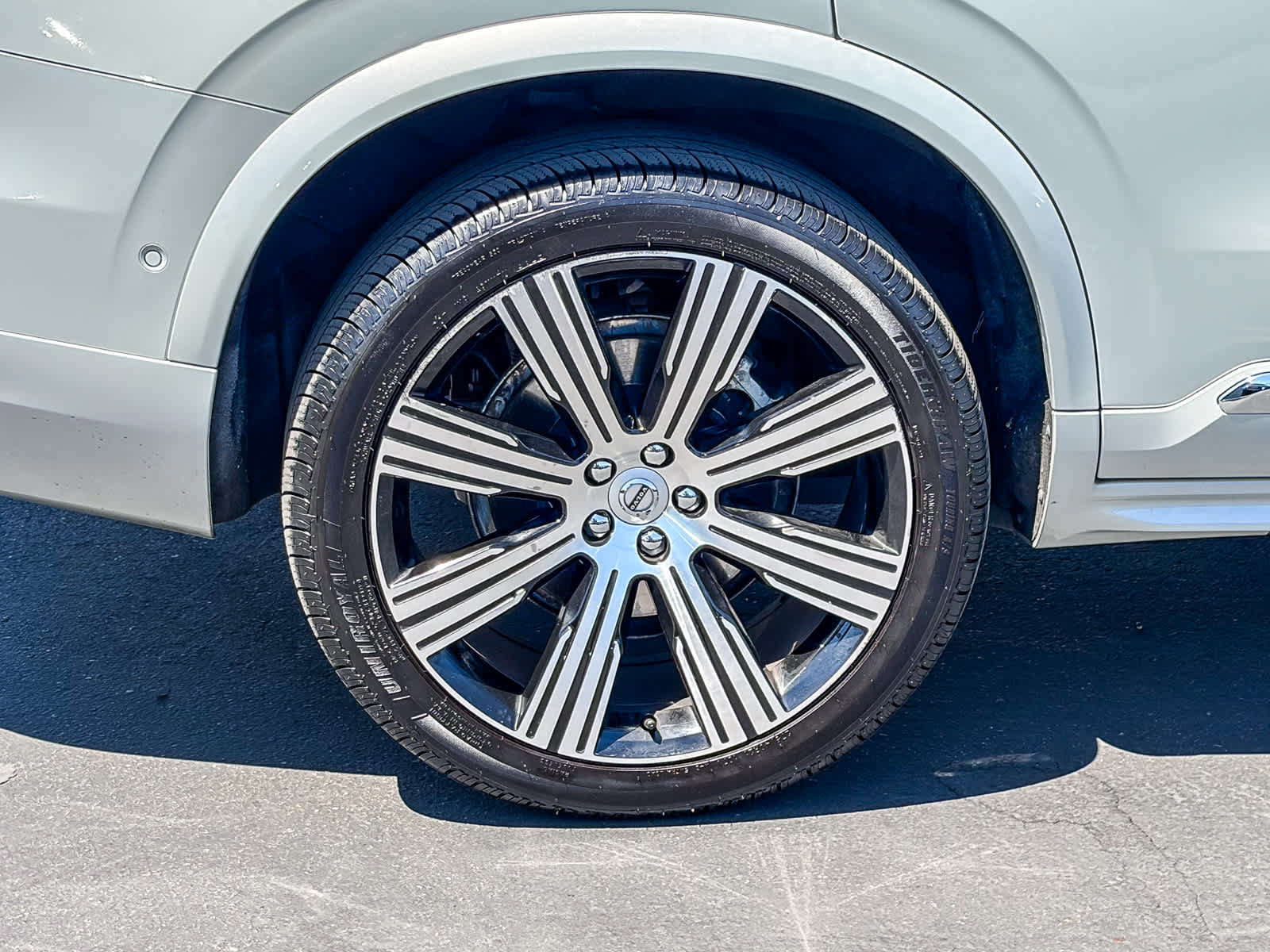 Used 2020 Volvo XC90 T6 Inscription w/ Protection Package Premier AWD/4WD image 10