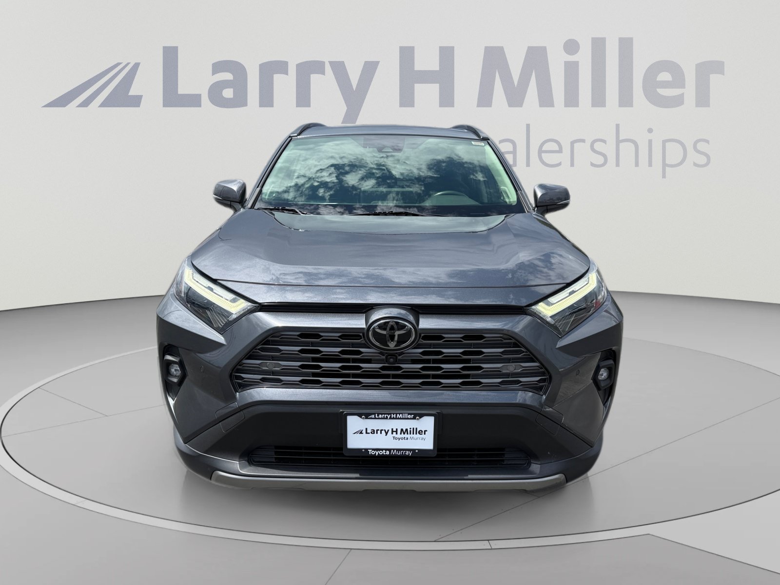 Used 2023 Toyota RAV4 Limited AWD/4WD image 8