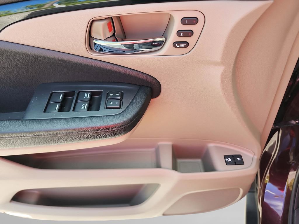 Used 2017 Honda Pilot Touring image 21