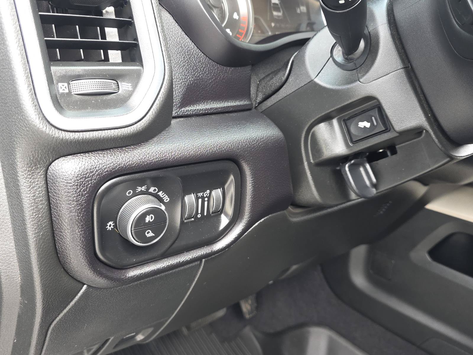 Used 2022 RAM 3500 Laramie AWD/4WD image 23