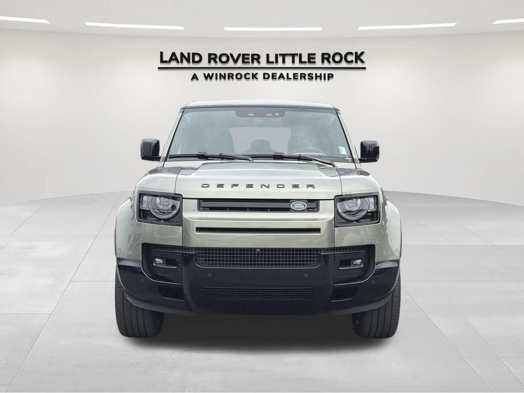 Used 2025 Land Rover Defender 110 X-Dynamic SE AWD/4WD image 8