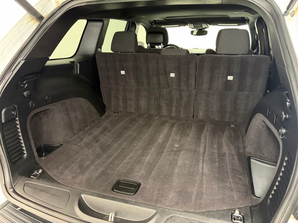 Used 2020 Jeep Grand Cherokee Laredo AWD/4WD image 7