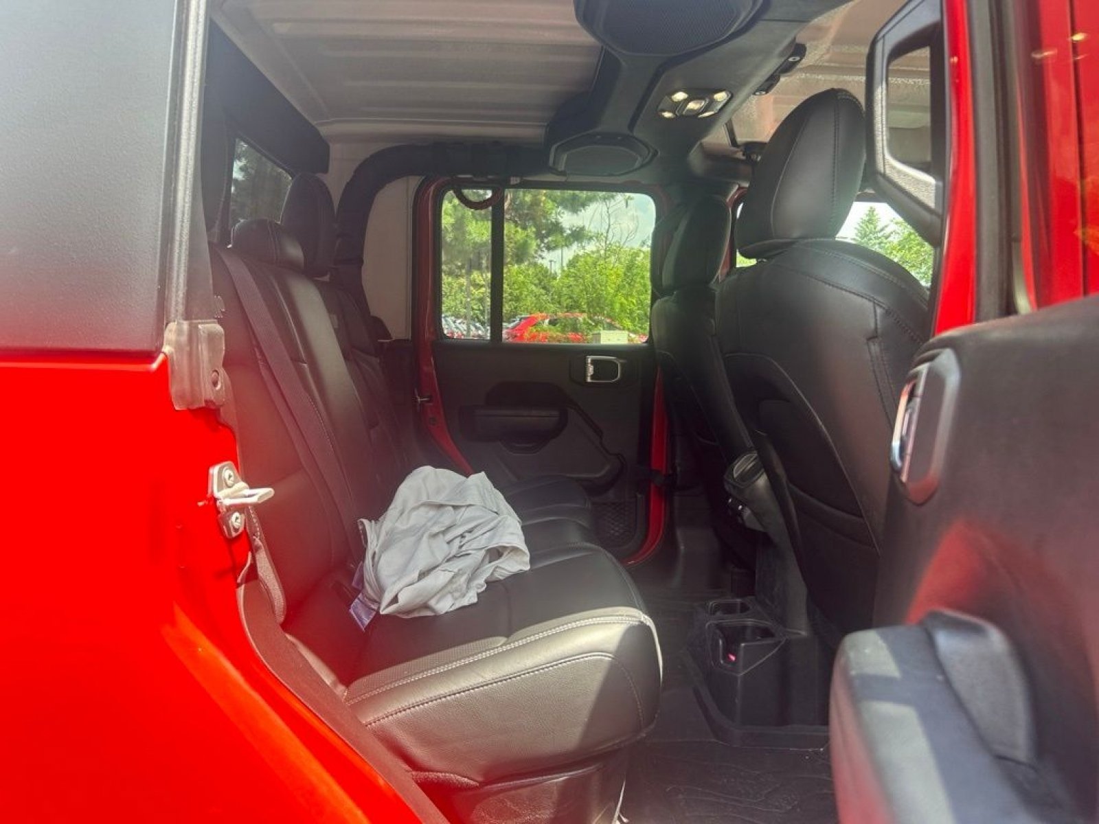 Used 2022 Jeep Gladiator Sport AWD/4WD image 12