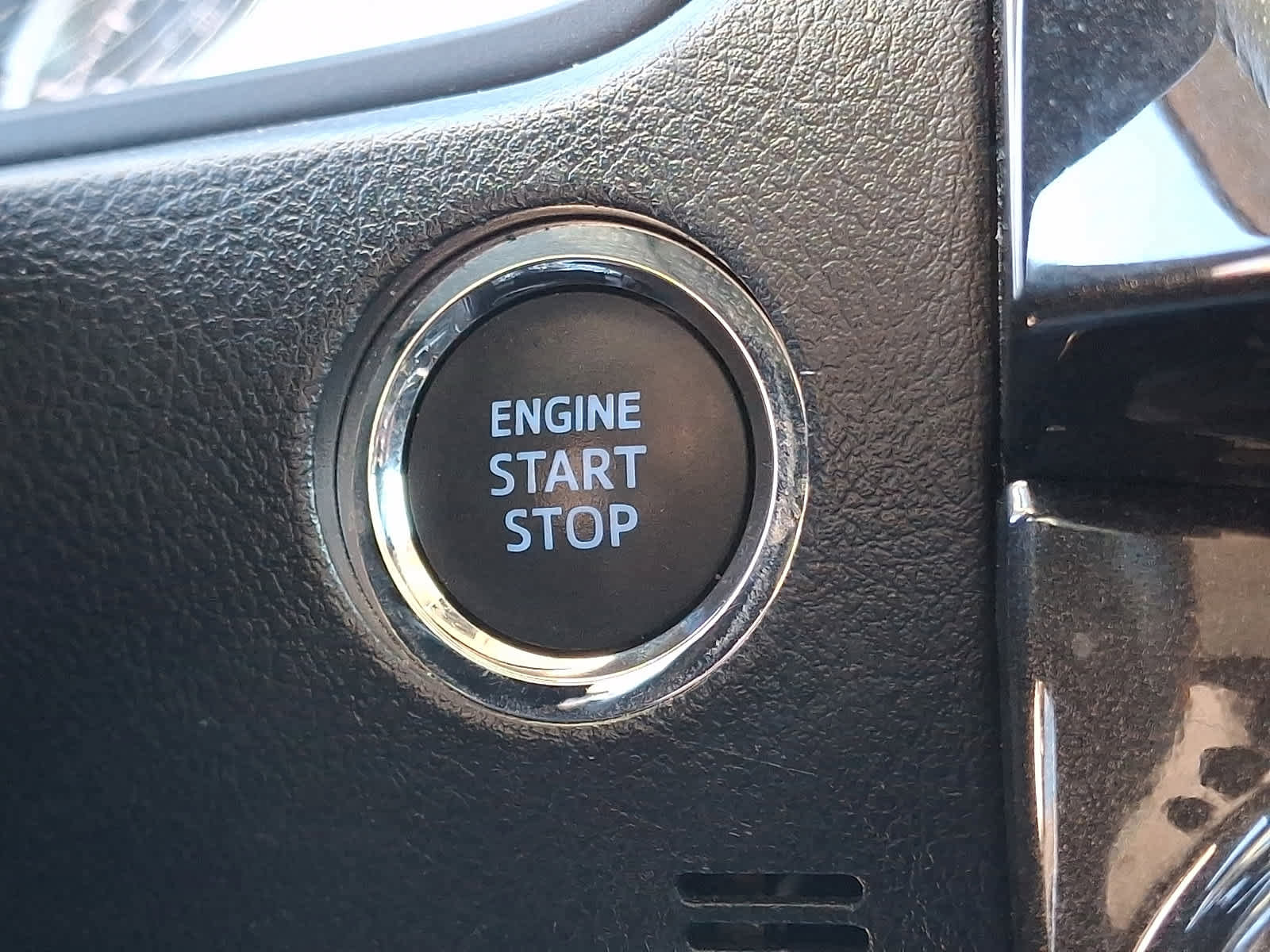 Certified 2024 Toyota 4Runner TRD Off-Road Premium image 23