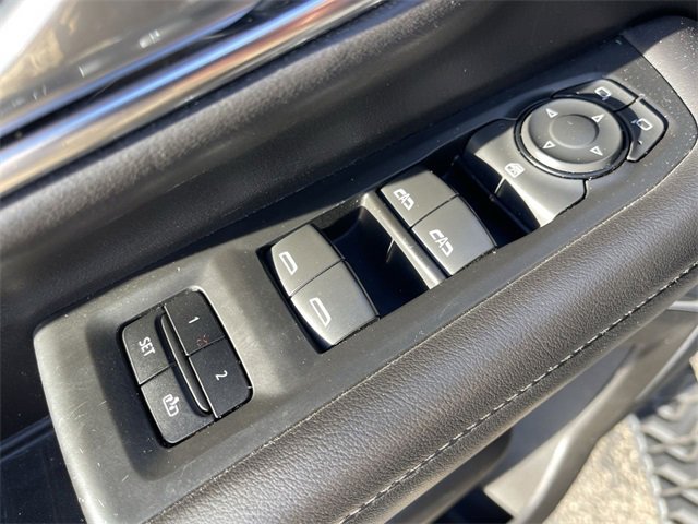 Used 2021 Chevrolet Suburban LT image 13