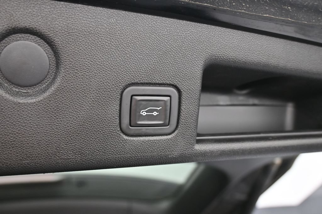Used 2020 Chevrolet Equinox LT FWD image 30
