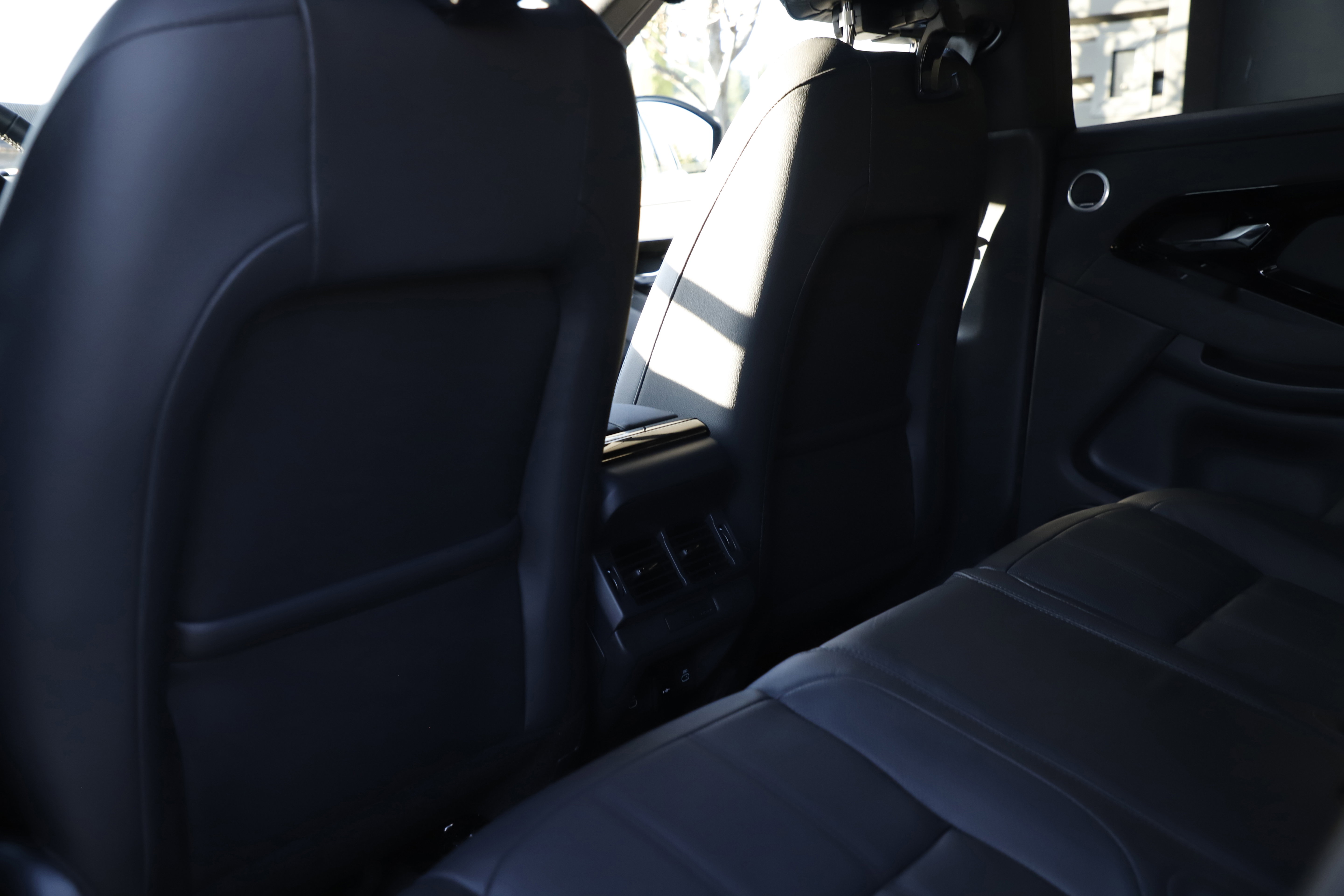 Certified 2025 Land Rover Range Rover Evoque S image 17