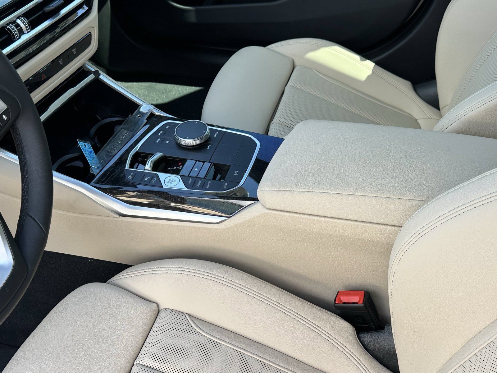Certified 2024 BMW 330i Sedan w/ Premium Package RWD image 21