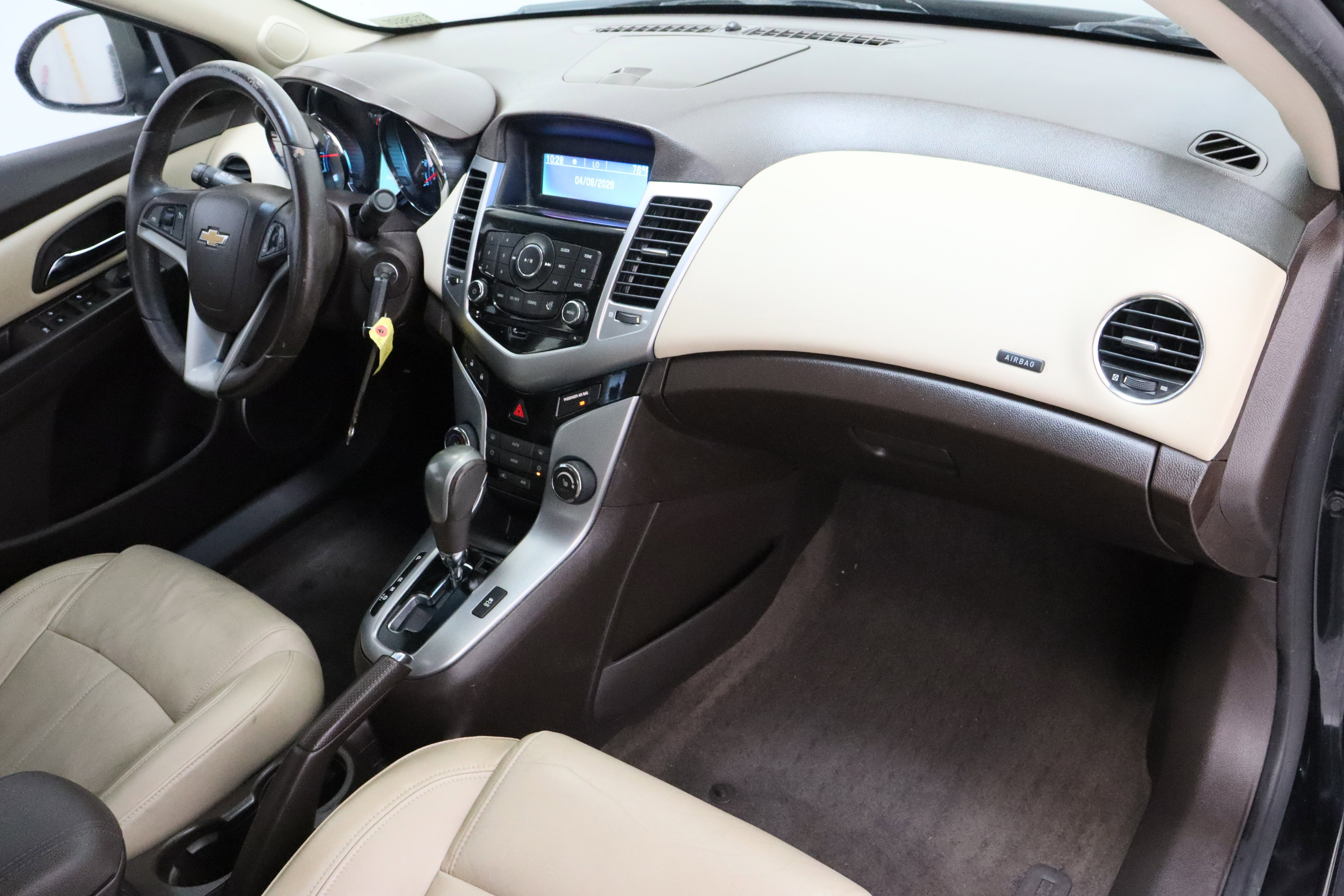 Used 2011 Chevrolet Cruze LTZ image 32