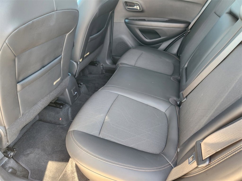 Used 2022 Chevrolet Trax LT w/ LT Convenience Package image 28