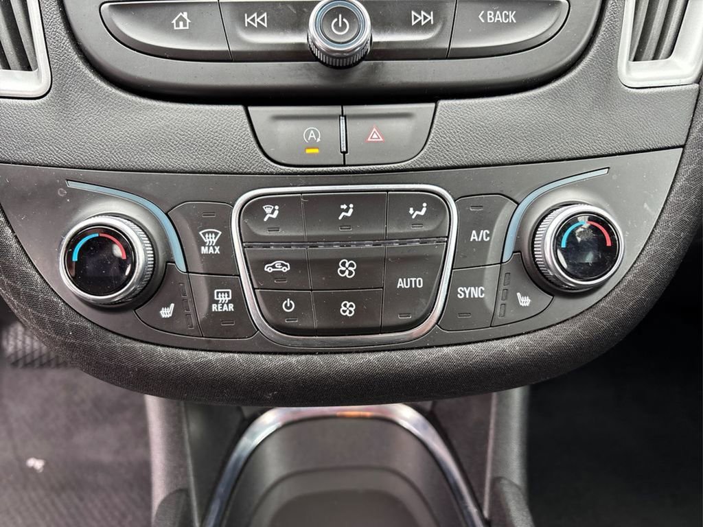 Used 2025 Chevrolet Malibu LT FWD image 30