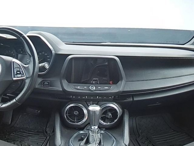 Used 2017 Chevrolet Camaro LT w/ Technology Package RWD image 17