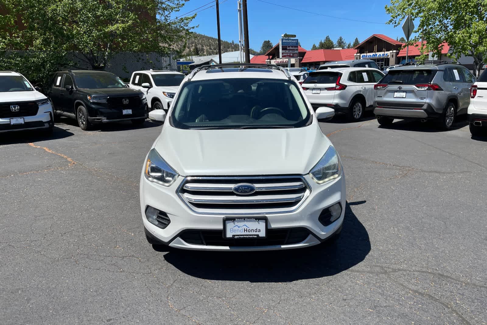 Used 2017 Ford Escape Titanium w/ Canadian Touring Package AWD/4WD image 8
