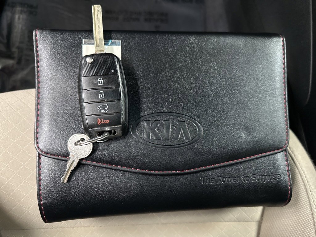 Used 2019 Kia Sorento LX w/ LX Convenience Package image 38