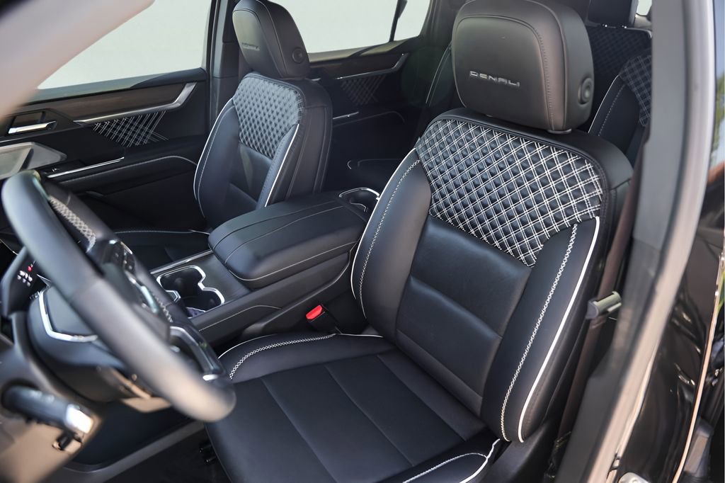 Used 2024 GMC Acadia Denali w/ Super Cruise Package FWD image 10