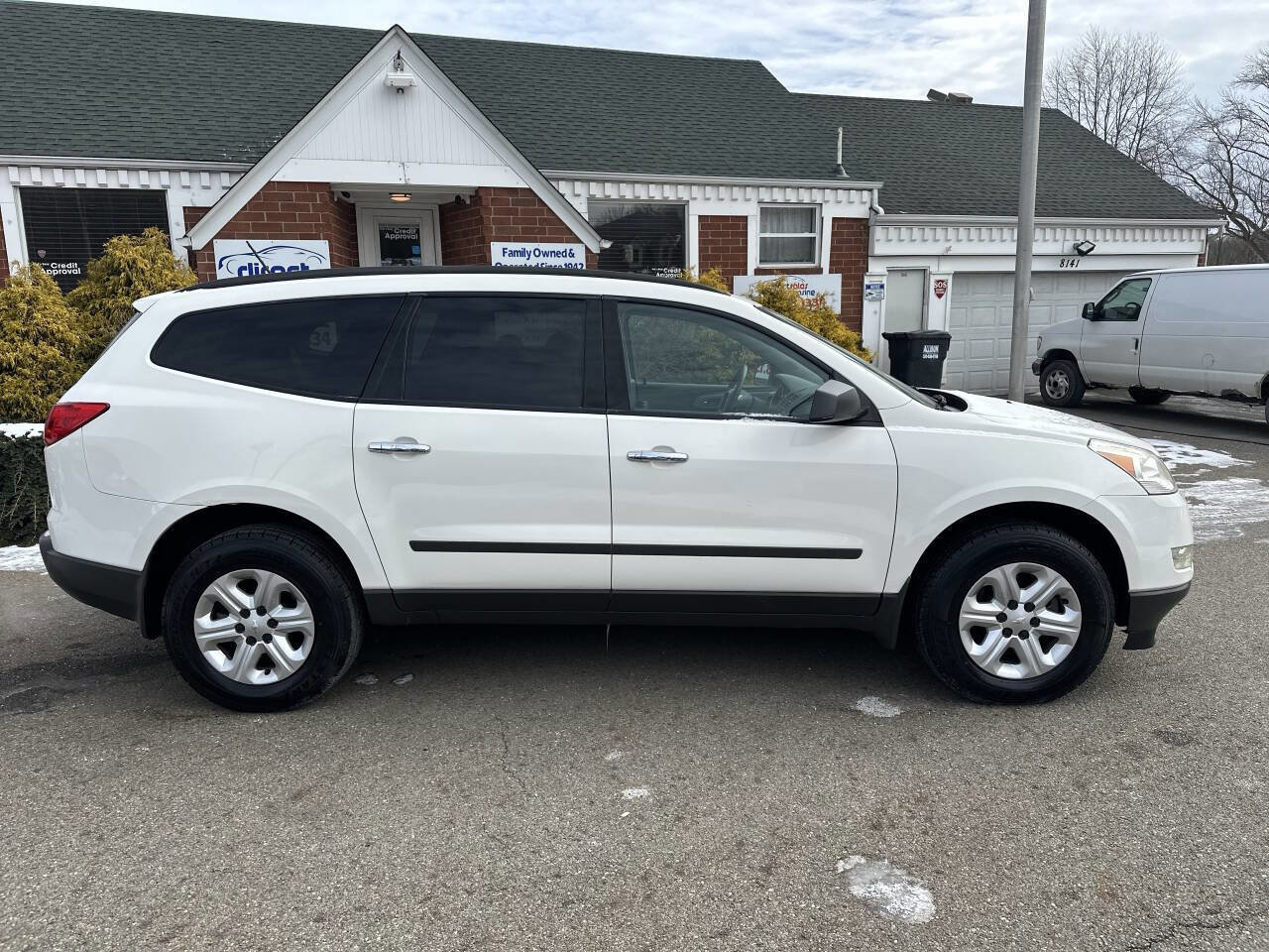 Used 2012 Chevrolet Traverse LS image 9