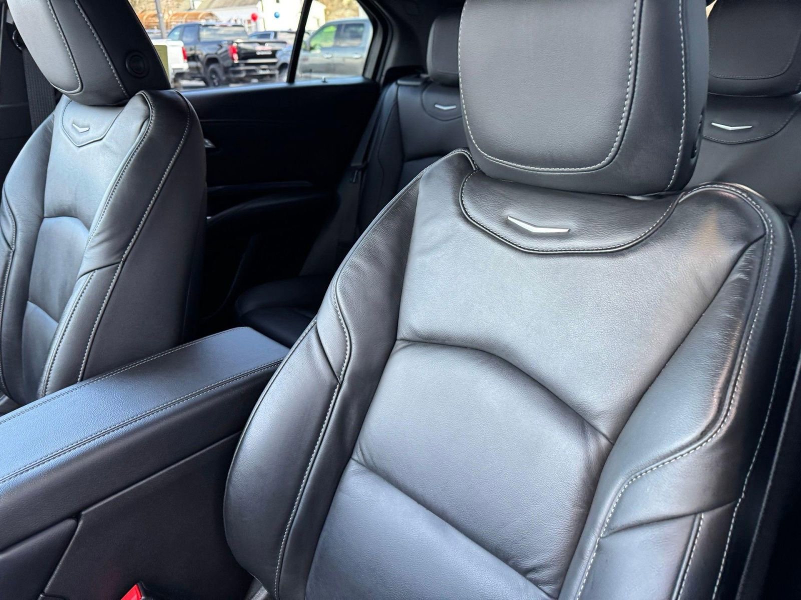 Used 2023 Cadillac XT4 Luxury w/ Driver Awareness Package image 22