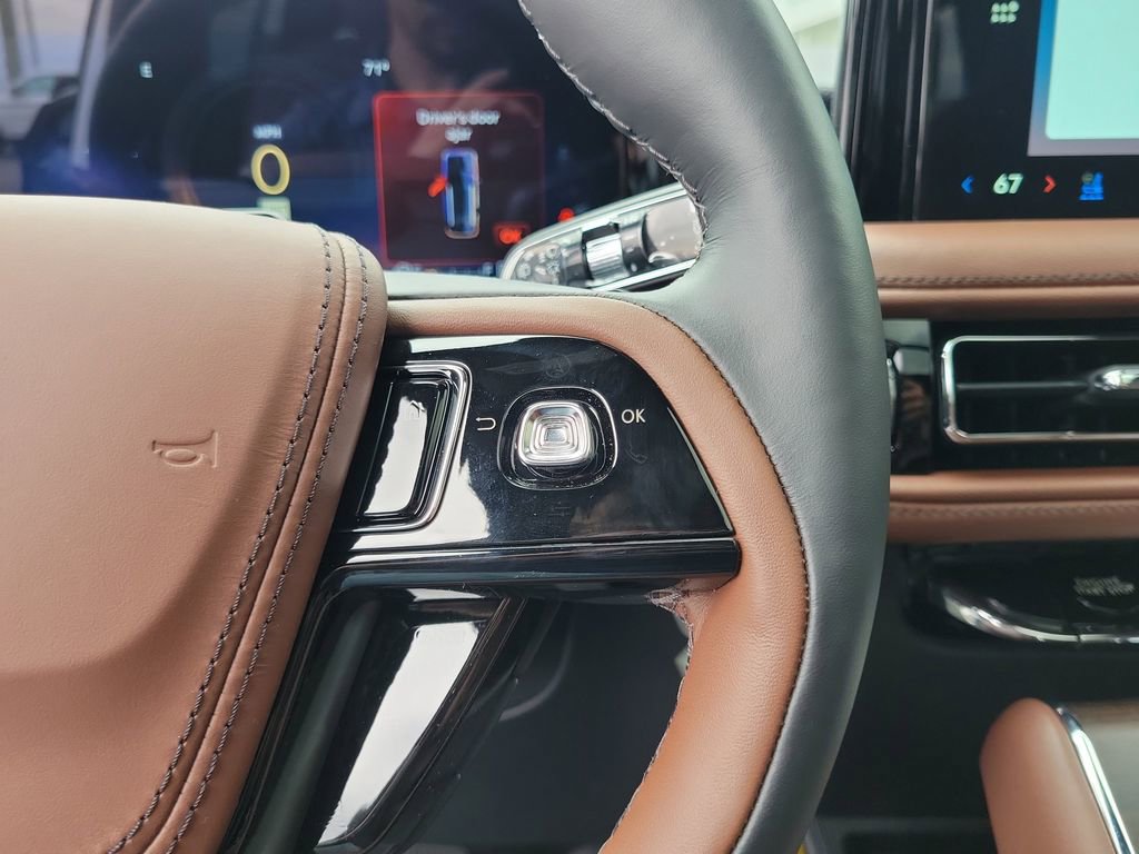 New 2026 Lincoln Aviator Reserve AWD/4WD image 26