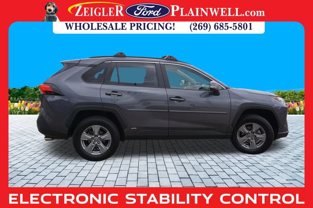 Used 2022 Toyota RAV4 XLE image 6