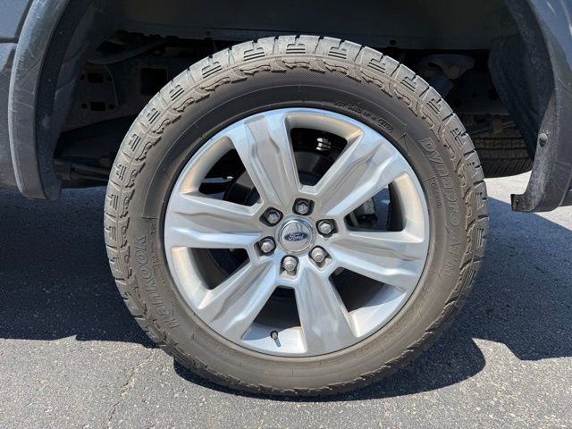 Used 2015 Ford F150 Platinum w/ Equipment Group 701A Luxury AWD/4WD image 10