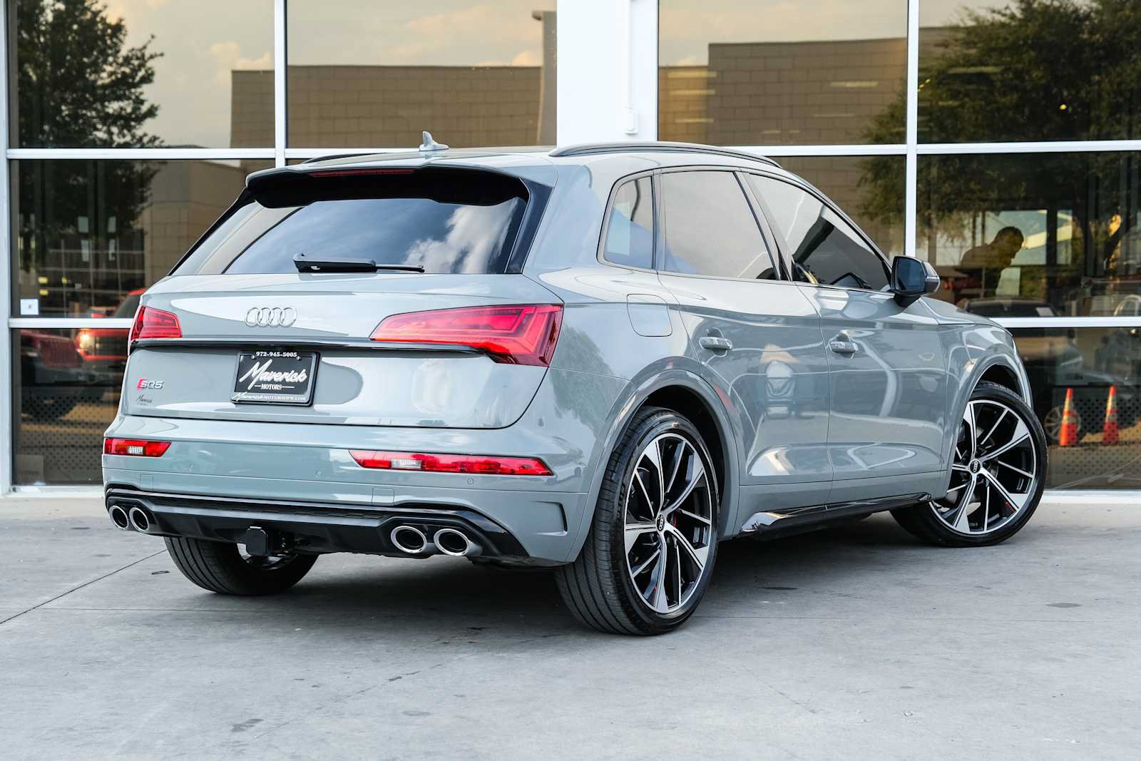 Used 2021 Audi SQ5 Premium Plus w/ Premium Plus Package AWD/4WD image 10