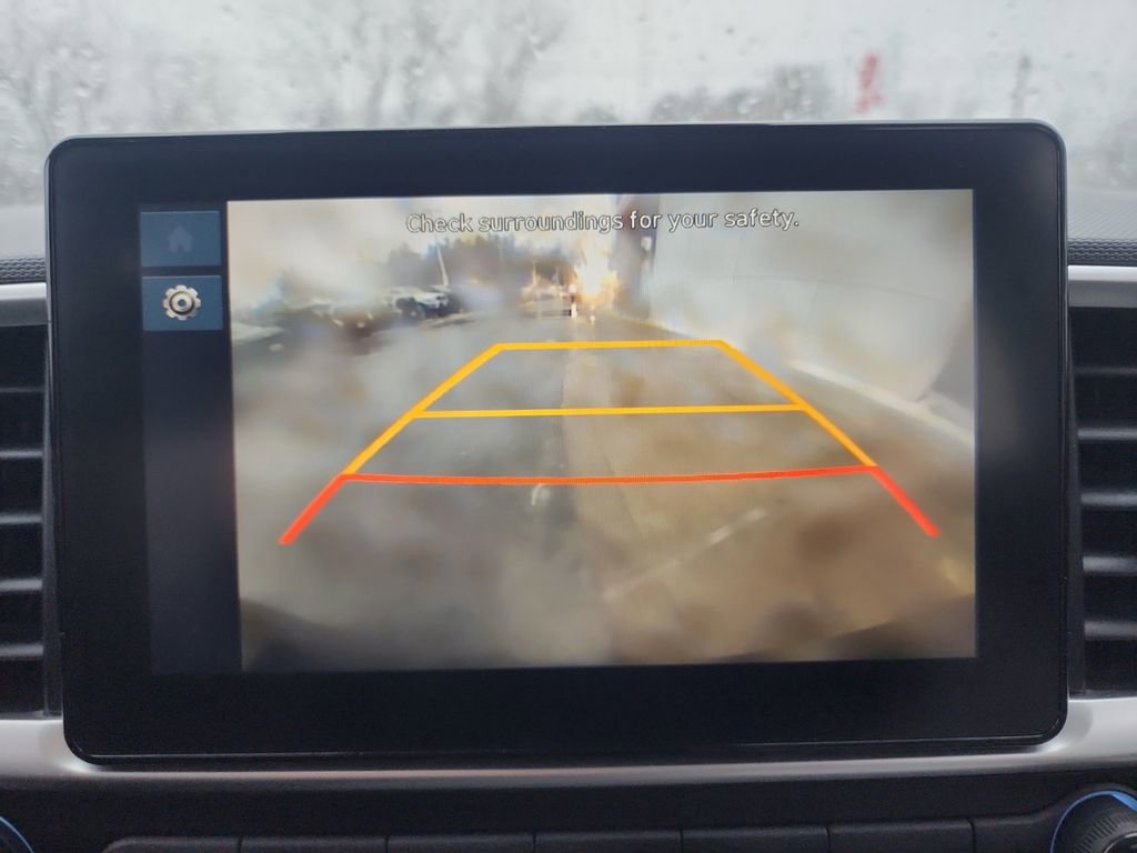 Used 2024 Hyundai Venue SEL image 17