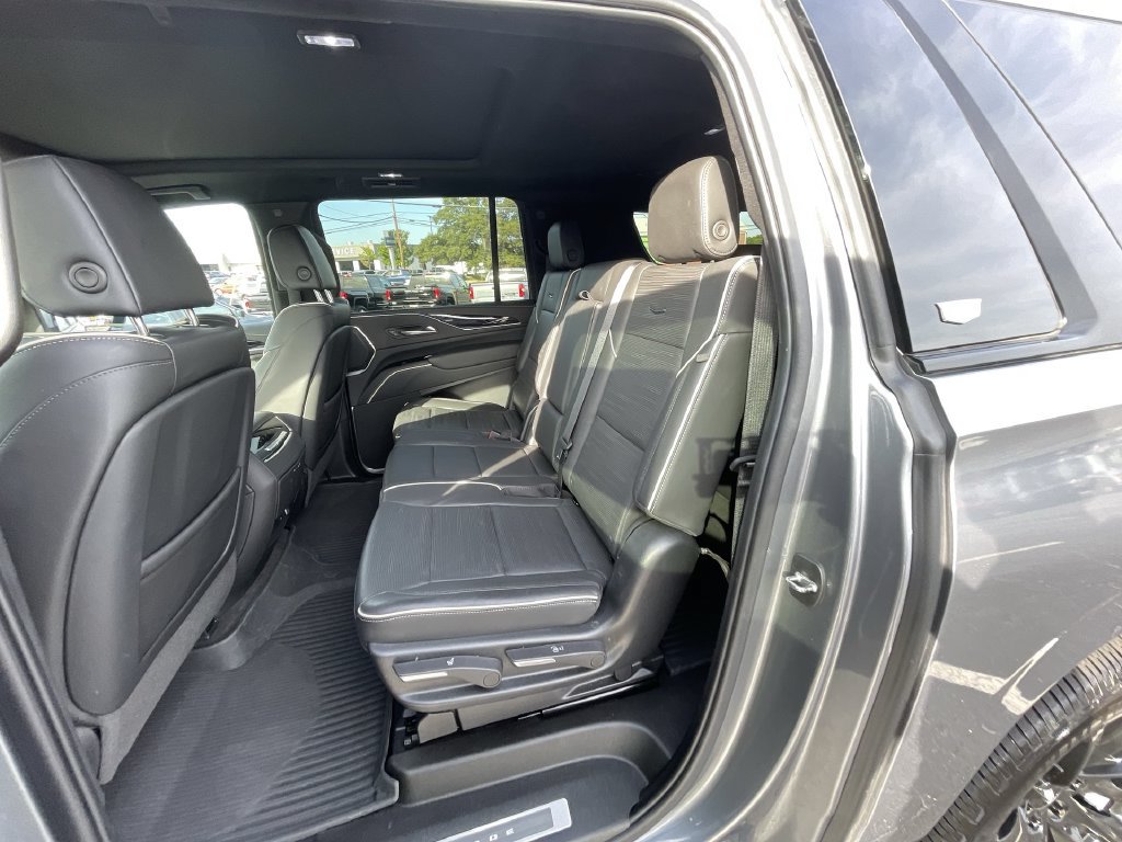 Used 2022 Cadillac Escalade ESV Sport w/ Touring Package AWD/4WD image 25
