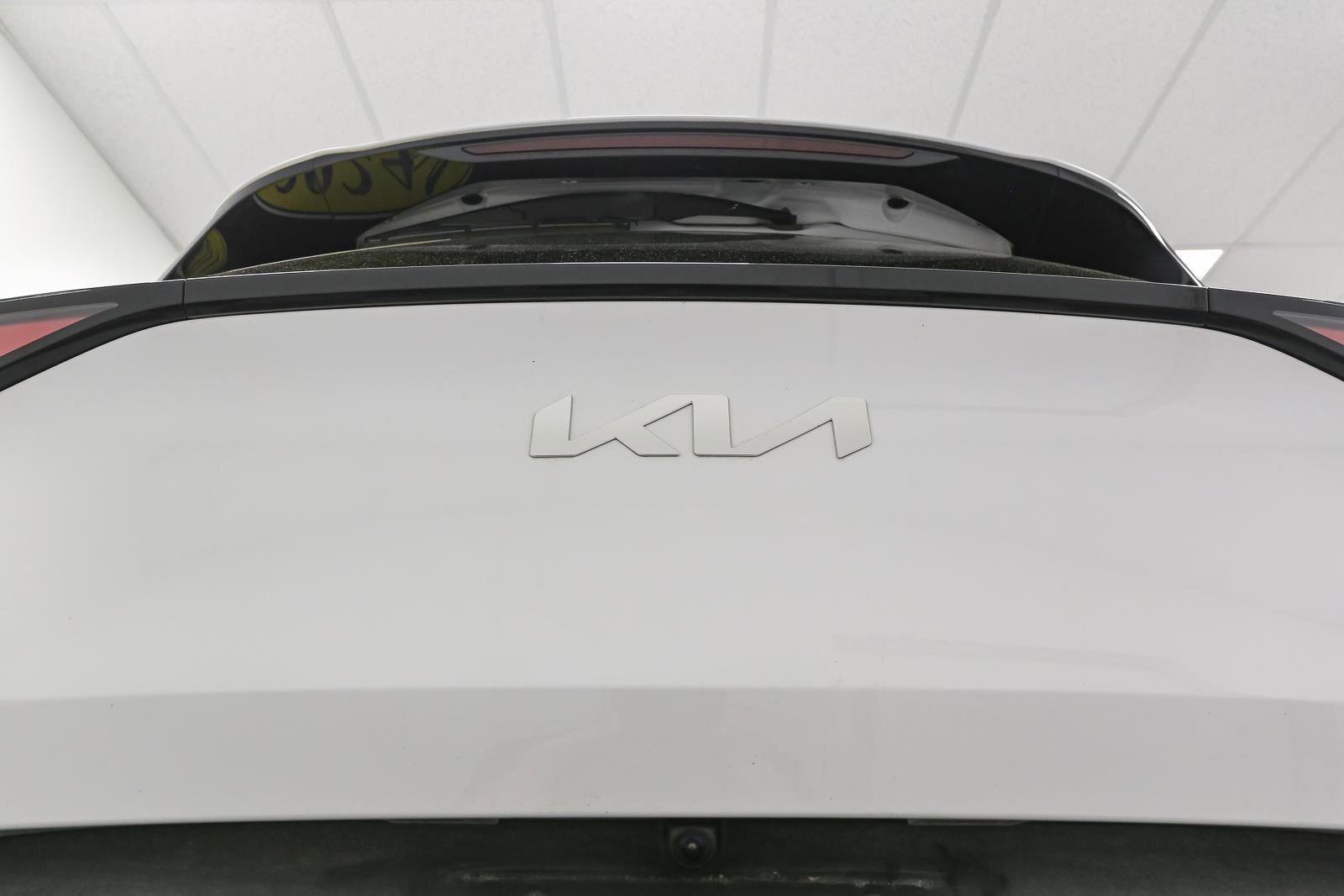 Used 2024 Kia Sportage EX AWD/4WD image 13