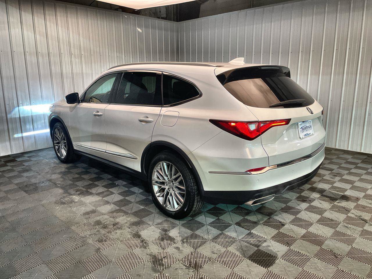 Used 2023 Acura MDX SH-AWD w/ Advance Package image 6