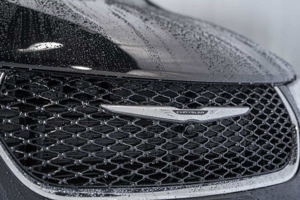 New 2026 Chrysler Pacifica Select image 10