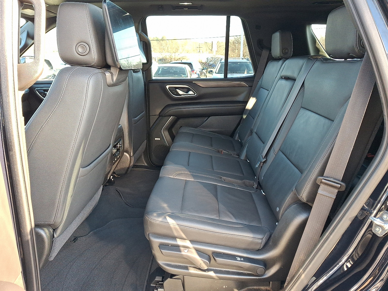 Used 2021 Chevrolet Tahoe Z71 w/ Luxury Package image 9