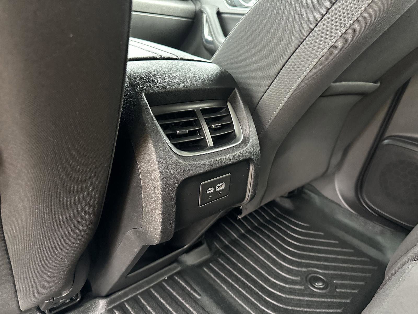 Used 2022 Chevrolet Blazer LT image 22