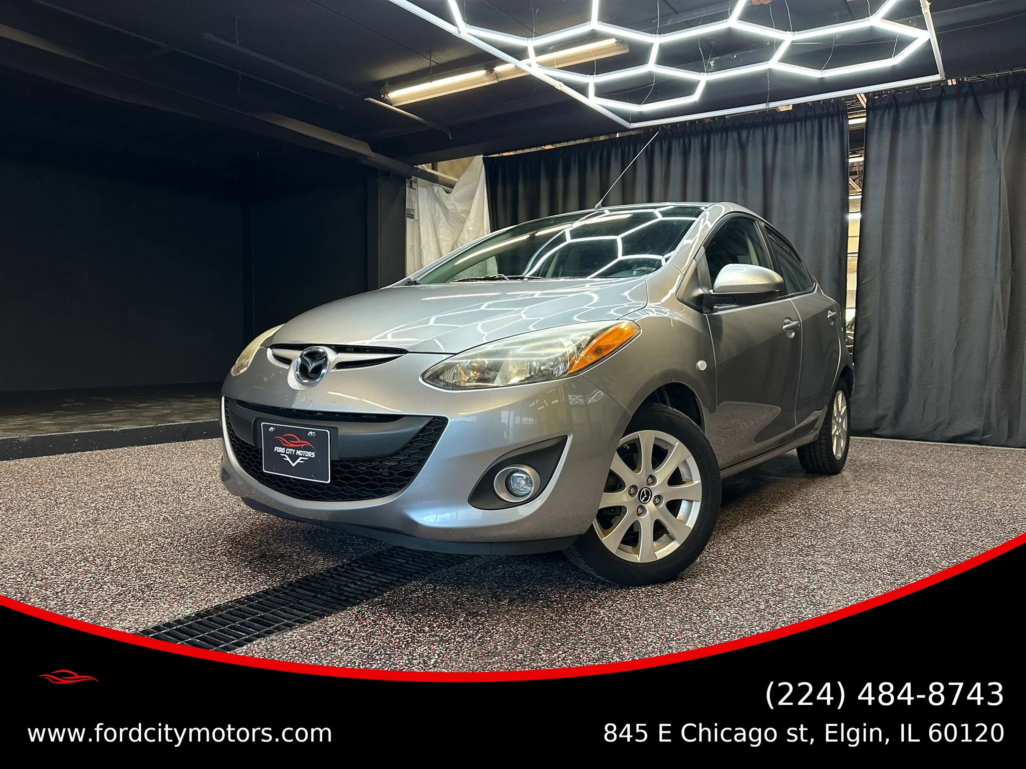 Used 2013 MAZDA MAZDA2 Touring FWD image 38