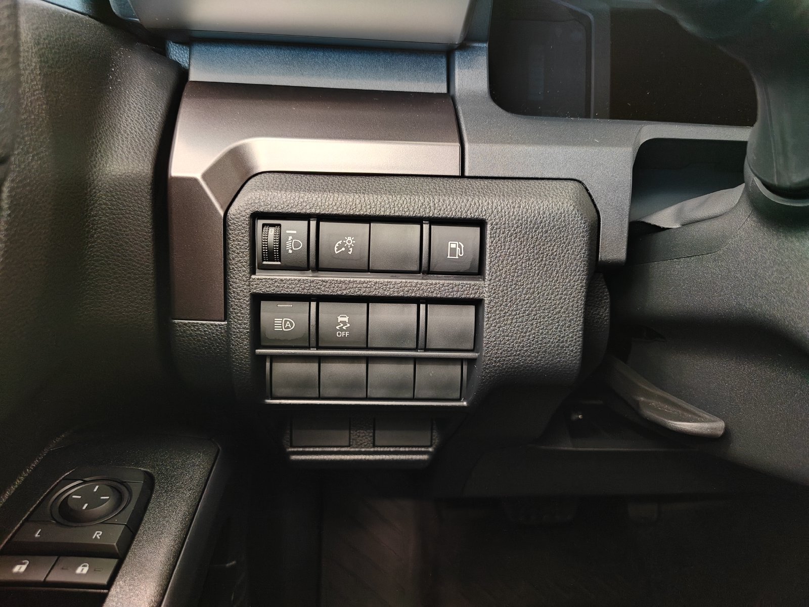 Used 2026 Toyota 4Runner SR5 RWD image 17