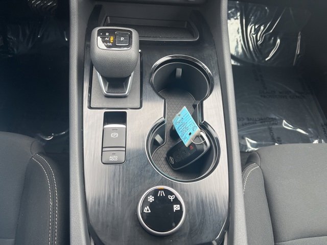 Used 2025 Nissan Rogue S image 20