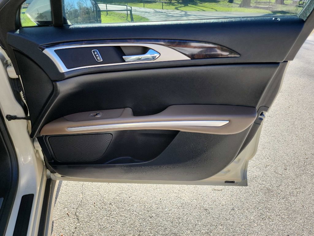 Used 2015 Lincoln MKZ AWD w/ Equipment Group 102A Reserve image 31