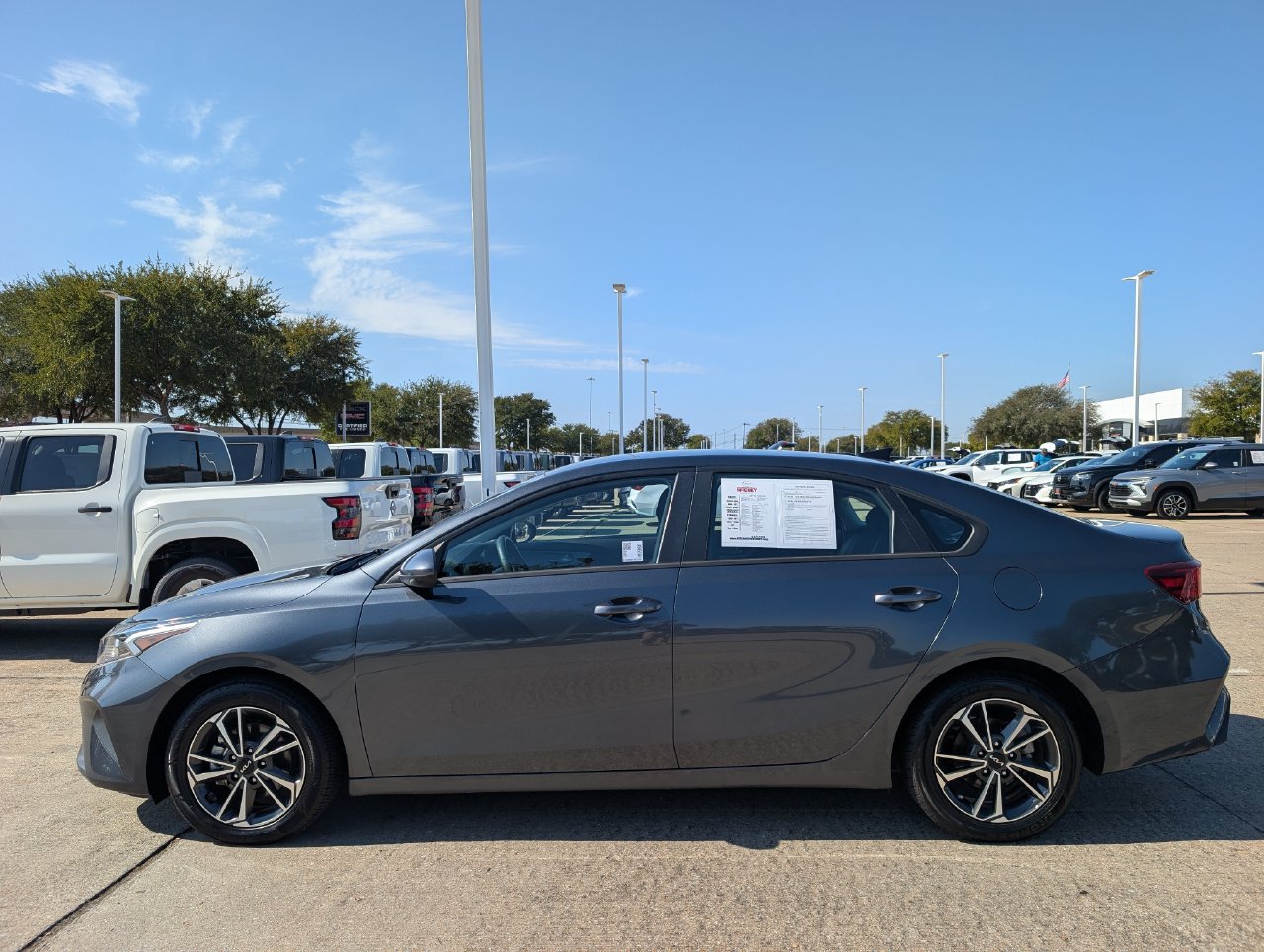 Used 2024 Kia Forte LXS FWD image 3