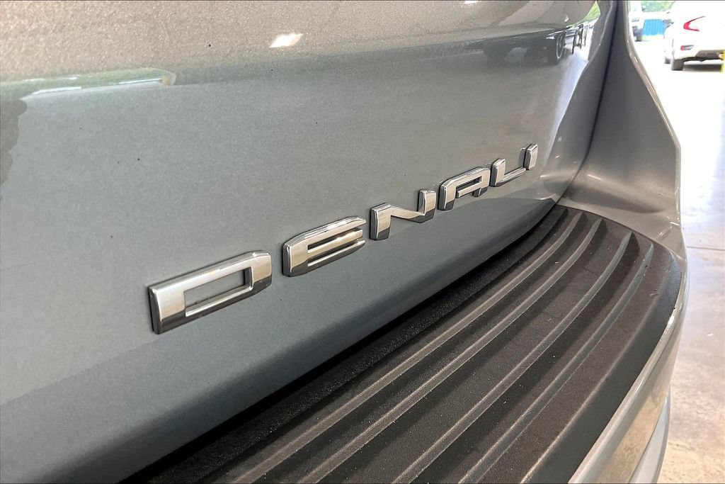 Used 2024 GMC Yukon Denali AWD/4WD image 25