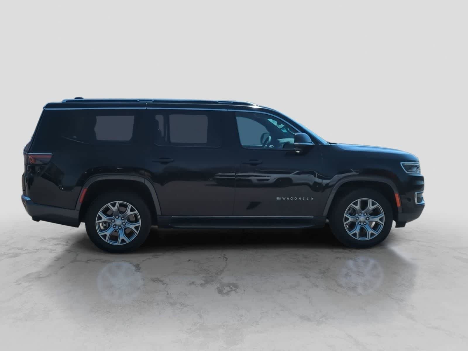 Used 2022 Jeep Wagoneer Series II AWD/4WD image 9