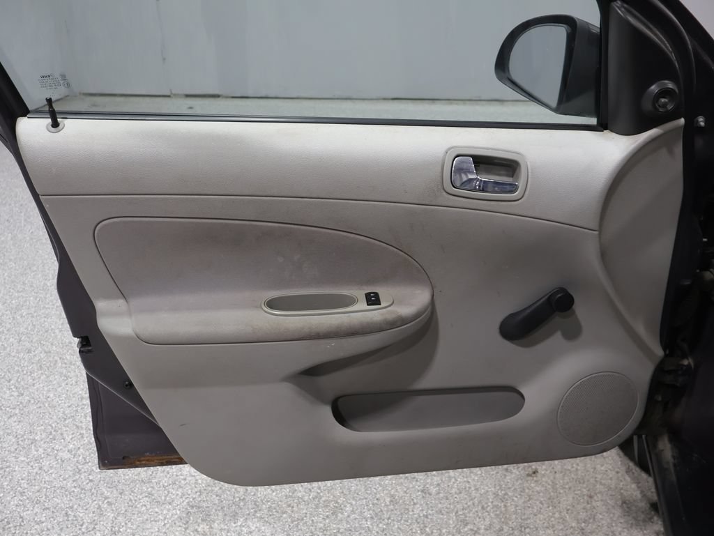 Used 2006 Chevrolet Cobalt LS FWD image 13