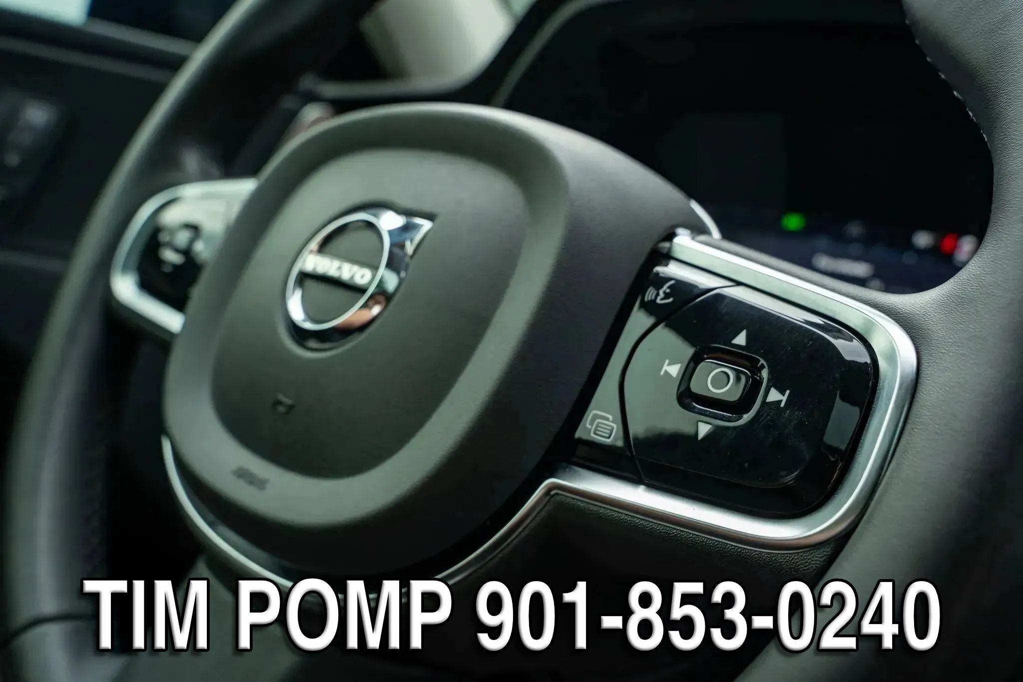 Used 2024 Volvo XC60 B5 Plus AWD/4WD image 25