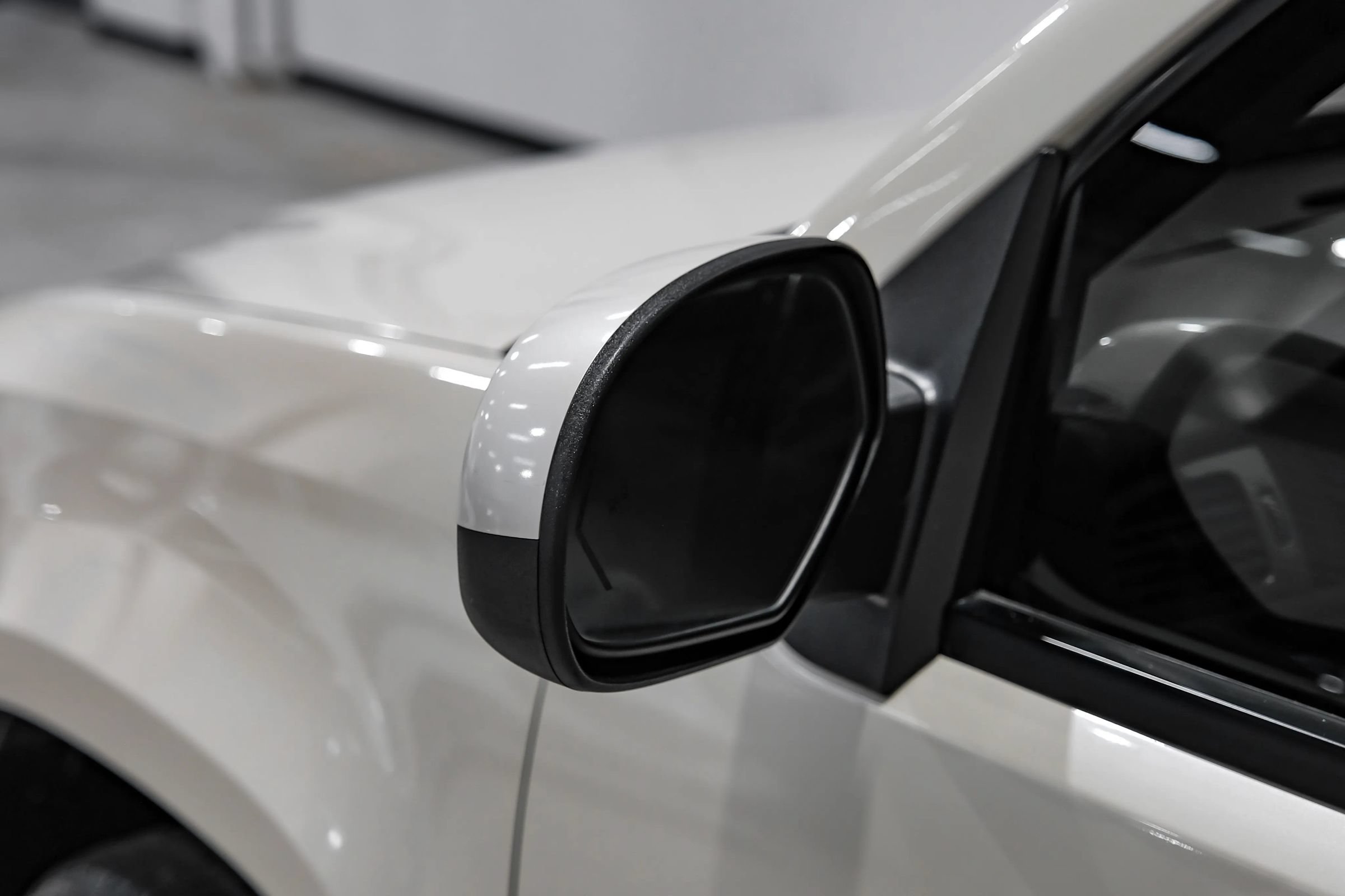 Used 2014 GMC Yukon Denali RWD image 52