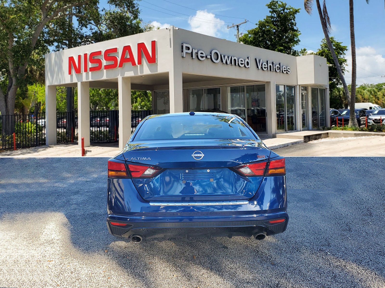 Certified 2023 Nissan Altima 2.5 SR w/ SR Premium Package image 5